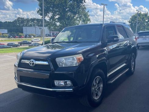 Used 2011 Toyota 4Runner SR5 w/ Convenience Pkg AWD/4WD image 12