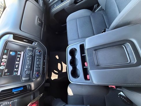 Used 2018 Chevrolet Silverado 1500 LT w/ All Star Edition AWD/4WD image 23