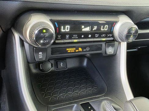Certified 2022 Toyota RAV4 XLE w/ Convenience Package image 20
