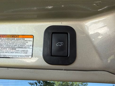 Used 2017 Toyota Sienna XLE FWD image 19