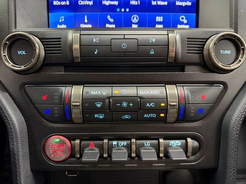 Used 2019 Ford Mustang Shelby GT350 w/ Technology Package RWD image 32