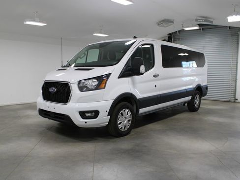 Used 2024 Ford Transit 350 XLT image 4
