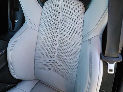 Used 2021 Chevrolet Corvette Stingray image 23