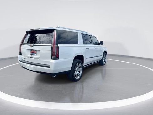 Used 2017 Cadillac Escalade ESV Premium Luxury RWD image 5