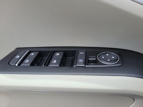 Certified 2025 Kia Soul LX w/ LX Technology Package FWD image 20