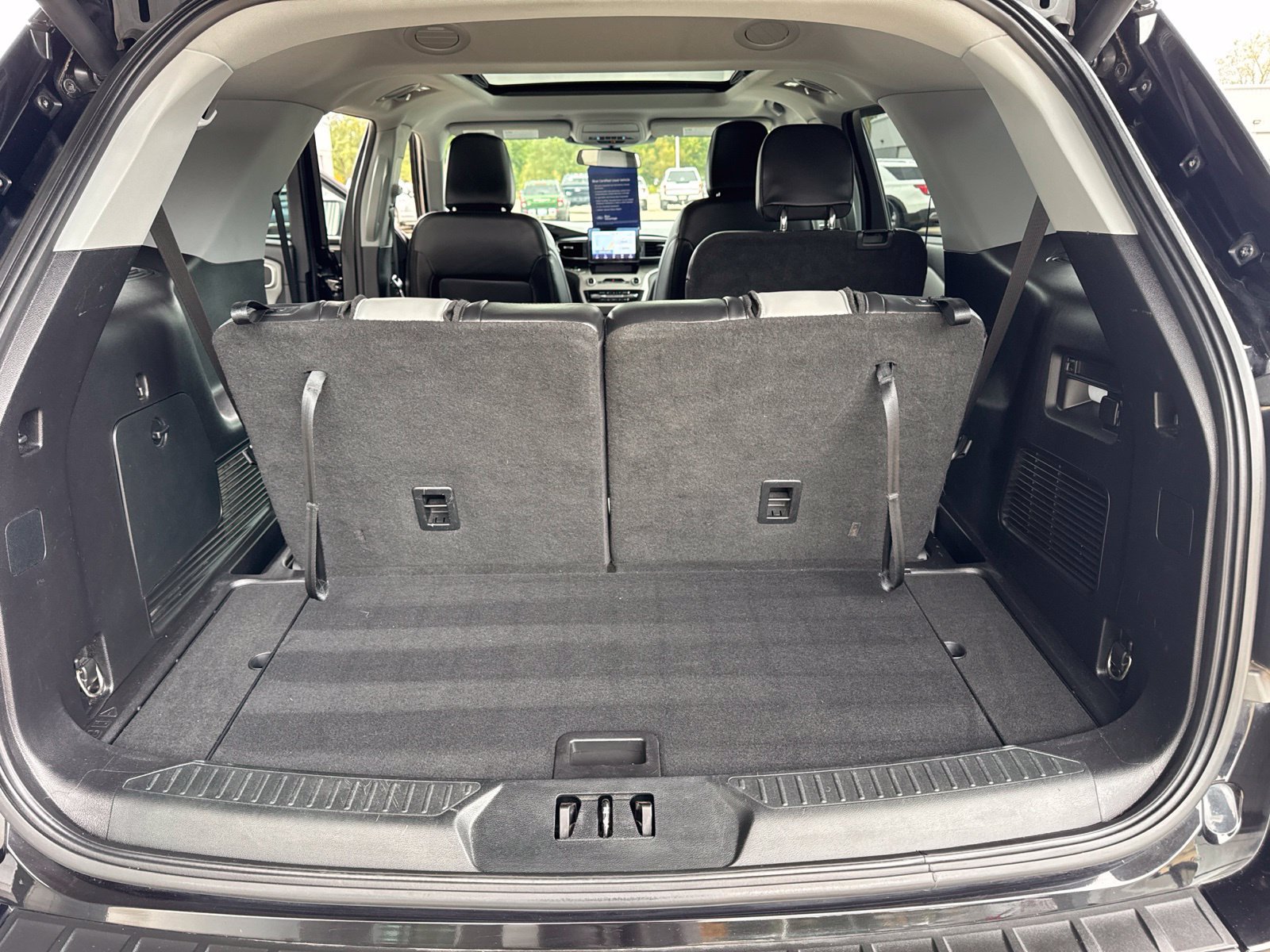 Certified 2021 Ford Explorer XLT w/ Equipment Group 202A AWD/4WD image 42