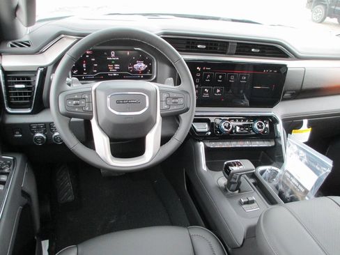 New 2025 GMC Sierra 1500 Denali w/ Denali Reserve Package image 17