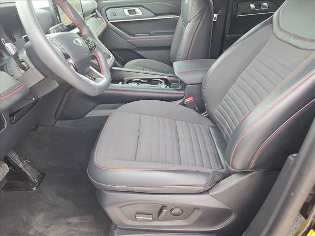 Used 2025 Ford Explorer ST-Line w/ Premium Package RWD image 15