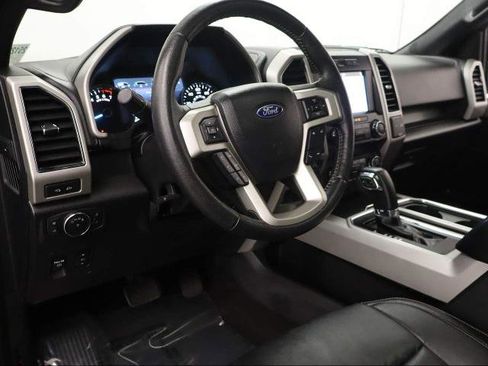 Certified 2019 Ford F150 Lariat image 32
