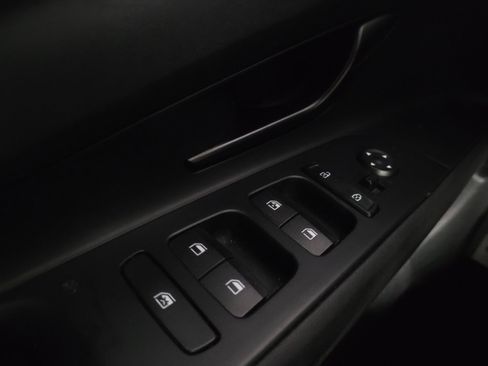 Used 2025 Hyundai Elantra Sport FWD image 27