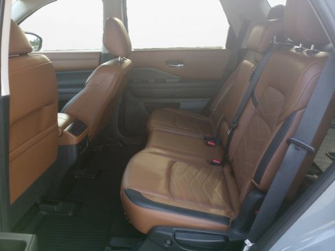 Used 2023 Nissan Pathfinder Platinum w/ Cargo Package AWD/4WD image 15
