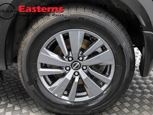 Used 2024 Nissan Pathfinder S image 41