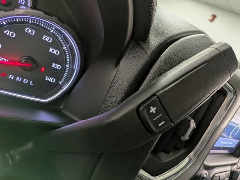 Used 2022 Chevrolet Silverado 1500 LTZ w/ LTZ Premium Package image 18