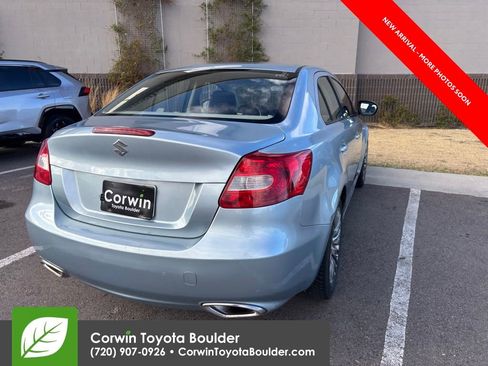 Used 2011 Suzuki Kizashi SE image 7