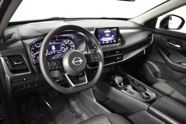 Used 2024 Nissan Rogue SV AWD/4WD image 13