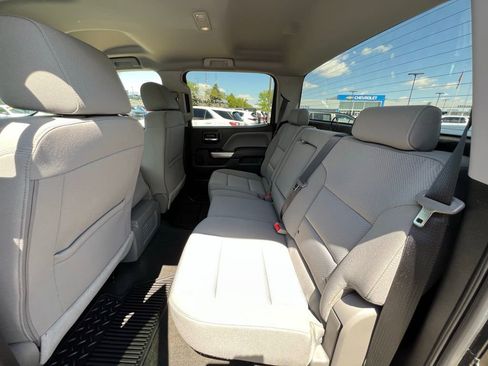 Used 2018 Chevrolet Silverado 1500 LT w/ LT Eassist Package AWD/4WD image 20