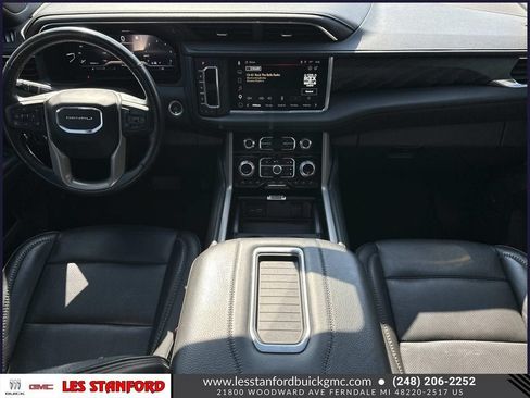 Used 2022 GMC Yukon XL Denali AWD/4WD image 15