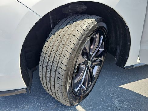 Used 2024 Toyota Sienna XSE w/ XSE Plus Package image 33