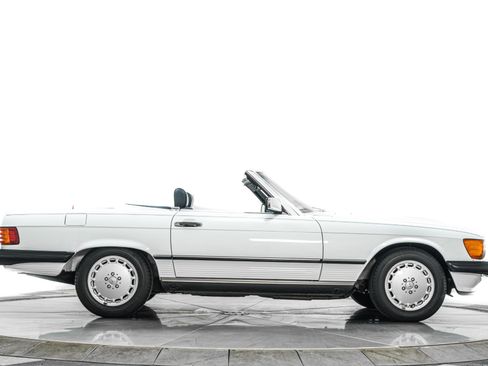 Used 1987 Mercedes-Benz 560 SL image 54