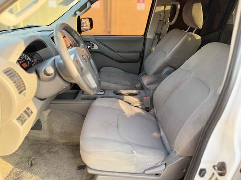 Used 2014 Nissan Frontier SV w/ SV Value Truck Package RWD image 24