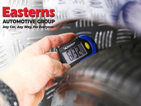 Used 2016 Nissan Maxima Platinum w/ Interior Lighting Package image 31