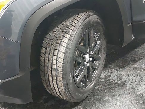 Used 2019 GMC Acadia SLT image 37