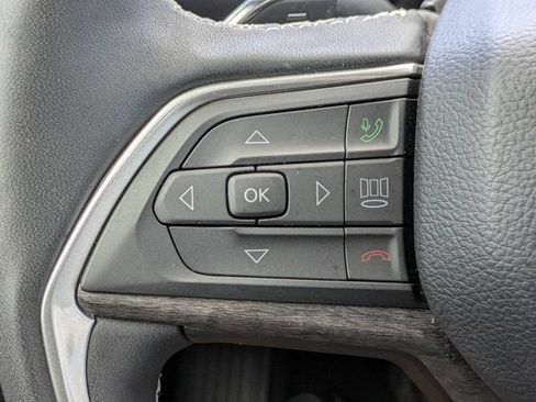 Used 2025 Jeep Grand Cherokee L Limited RWD image 28
