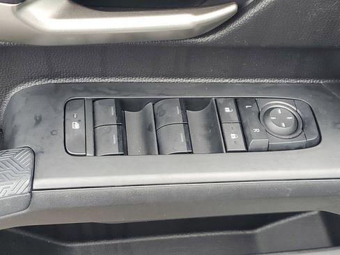 Certified 2025 Toyota Tacoma TRD Sport image 21