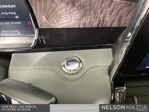 Used 2019 Lincoln Navigator L Select RWD image 34