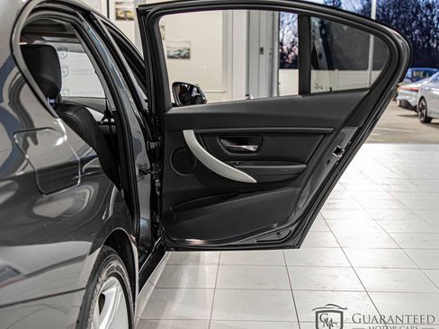 Used 2014 BMW 320i xDrive Sedan image 39