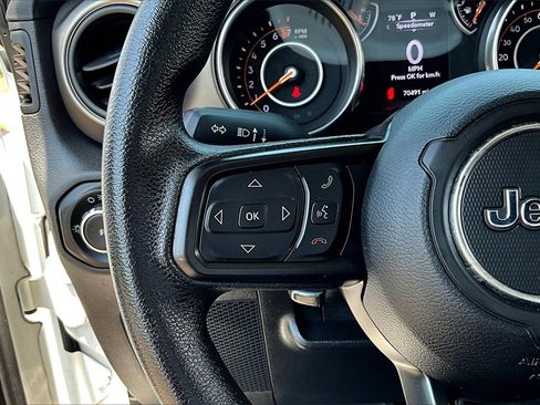 Used 2020 Jeep Wrangler Unlimited Willys image 18