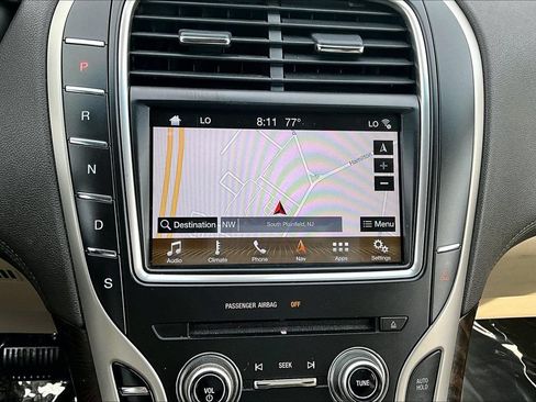 Used 2016 Lincoln MKX Select w/ Select Plus Package AWD/4WD image 25