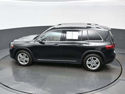 Used 2022 Mercedes-Benz GLB 250 4MATIC image 35