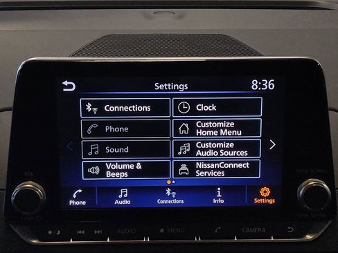 Used 2025 Nissan Altima 2.5 SV FWD image 25
