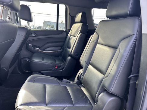 Used 2020 Chevrolet Suburban LT image 25