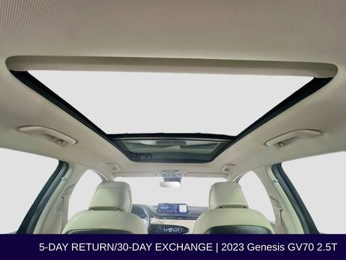 Used 2023 Genesis GV70 2.5T w/ Select Package AWD/4WD image 38