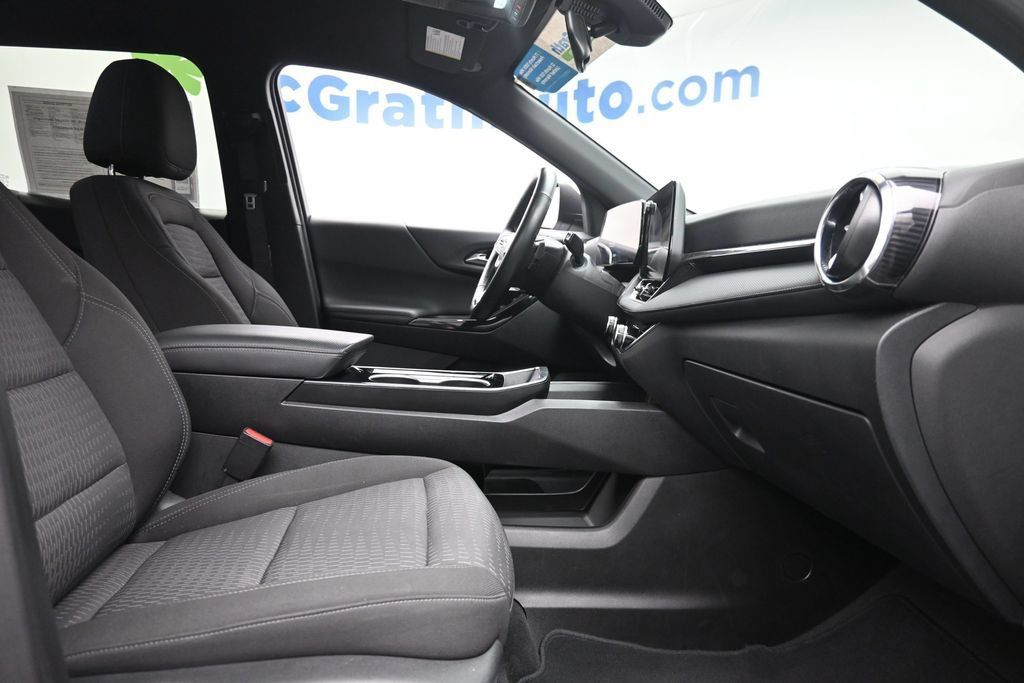 Used 2025 Chevrolet Equinox LT AWD/4WD image 9