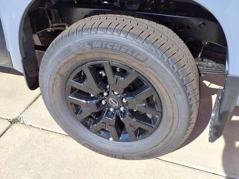 New 2026 Nissan Frontier SV image 10