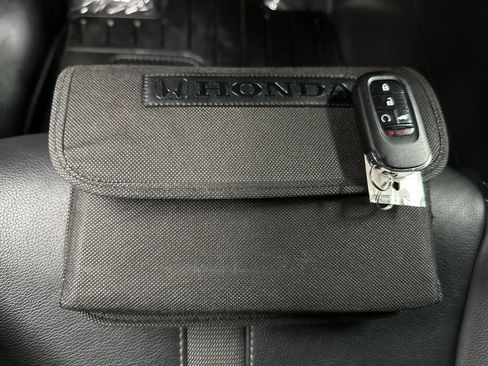 Used 2023 Honda Pilot EX-L image 43