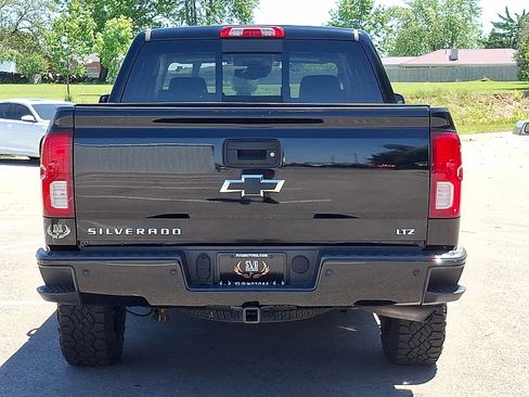 Used 2018 Chevrolet Silverado 1500 LTZ Z71 w/ LTZ Plus Package AWD/4WD image 23