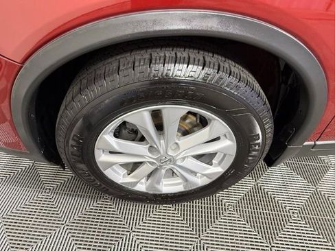 Used 2016 Nissan Rogue SV w/ SV Premium Package image 13