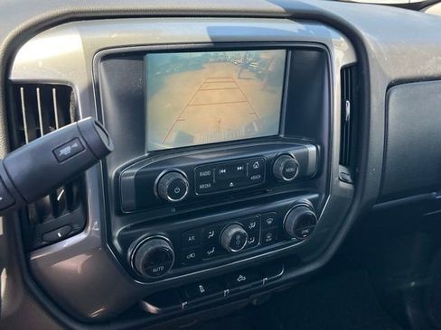 Used 2018 Chevrolet Silverado 1500 LT w/ LT Eassist Package AWD/4WD image 20