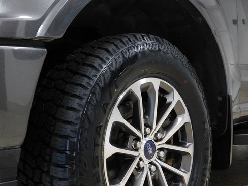 Used 2019 Ford F150 Lariat image 24