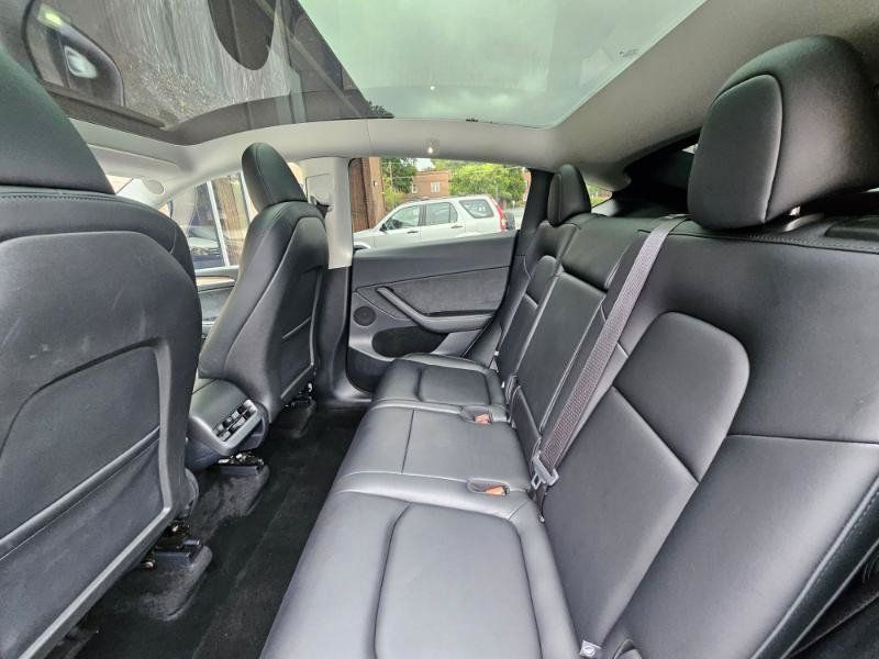Used 2025 Tesla Model Y Long Range AWD/4WD image 64