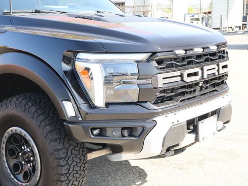 Used 2025 Ford F150 Raptor AWD/4WD image 9