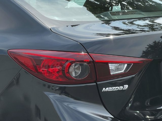 Used 2017 MAZDA MAZDA3 Touring FWD image 23