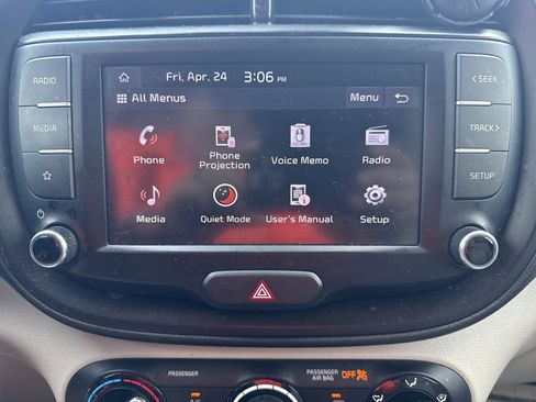 Used 2023 Kia Soul LX FWD image 19