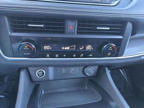 Certified 2023 Nissan Rogue SV image 30