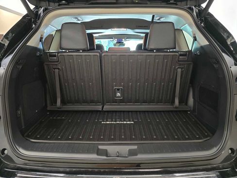 Certified 2026 Toyota Highlander Limited AWD/4WD image 31