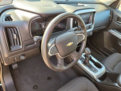 Used 2022 Chevrolet Colorado LT w/ LT Convenience Package image 22